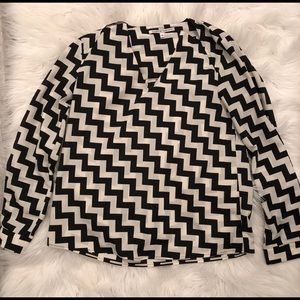 Retro black & white chevron top